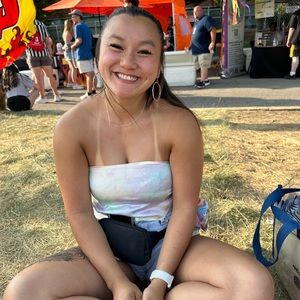 Meet your Posher, Lia